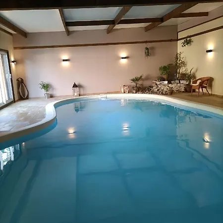 La Grange Aux Hirondelles - Familiale Guest house